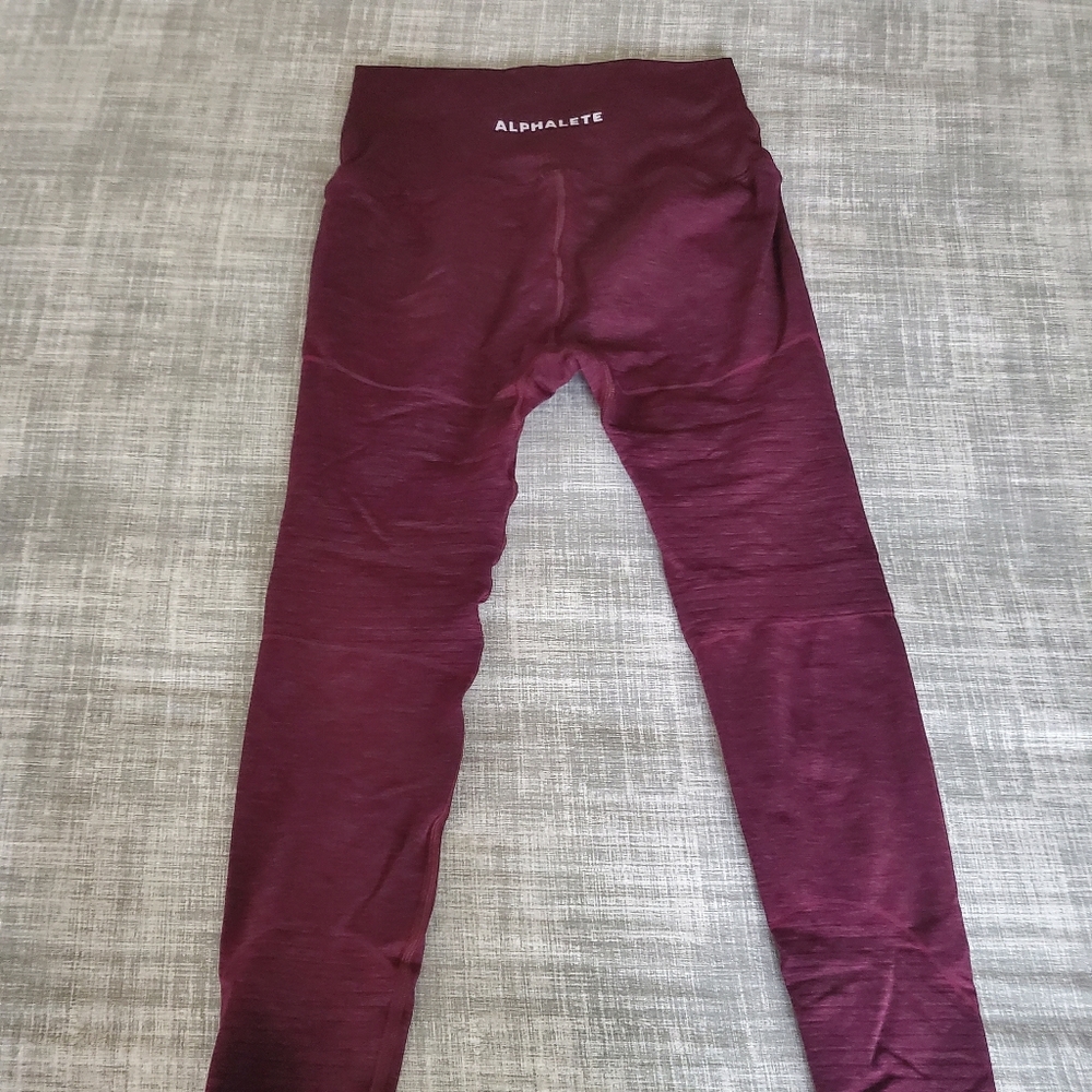 Alphalete og revival 2021 black cherry medium